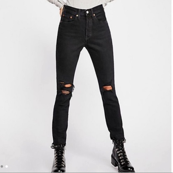 levis black distressed jeans